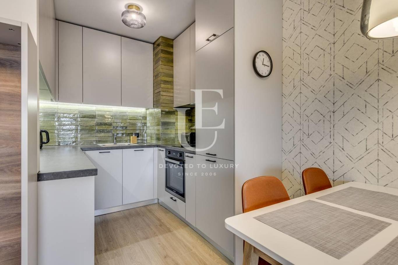 Apartment Paris A Sunny 2- Bedroom With Parking Sofia
